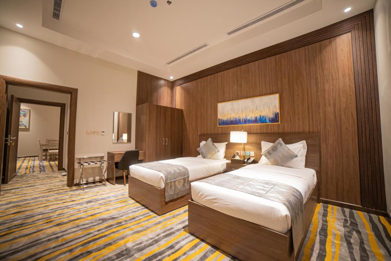 Diyar Home Hotel Baljurashi Esterno foto