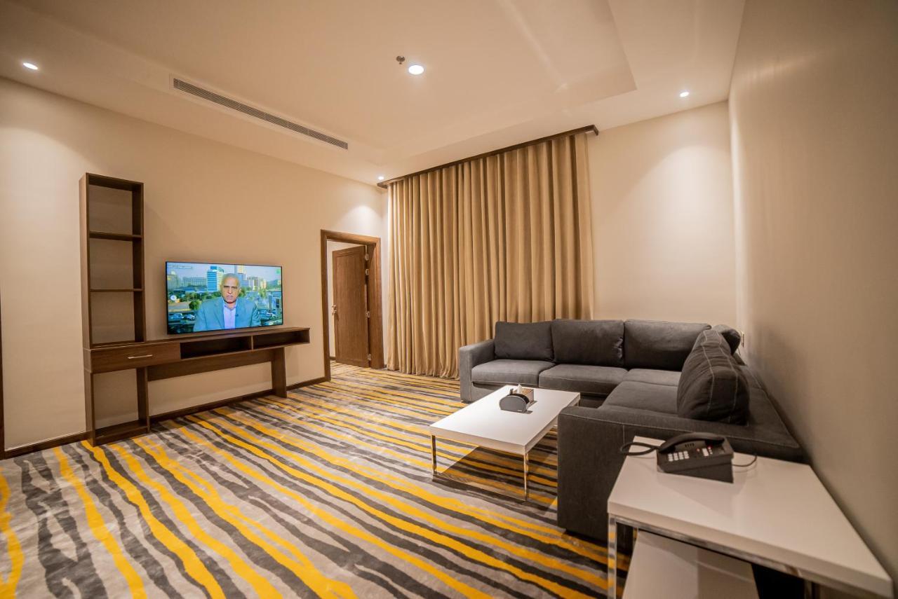 Diyar Home Hotel Baljurashi Esterno foto