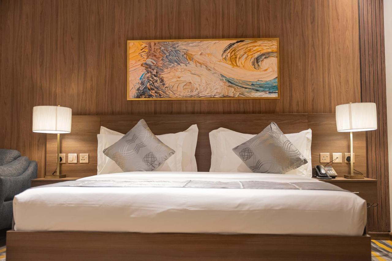 Diyar Home Hotel Baljurashi Esterno foto