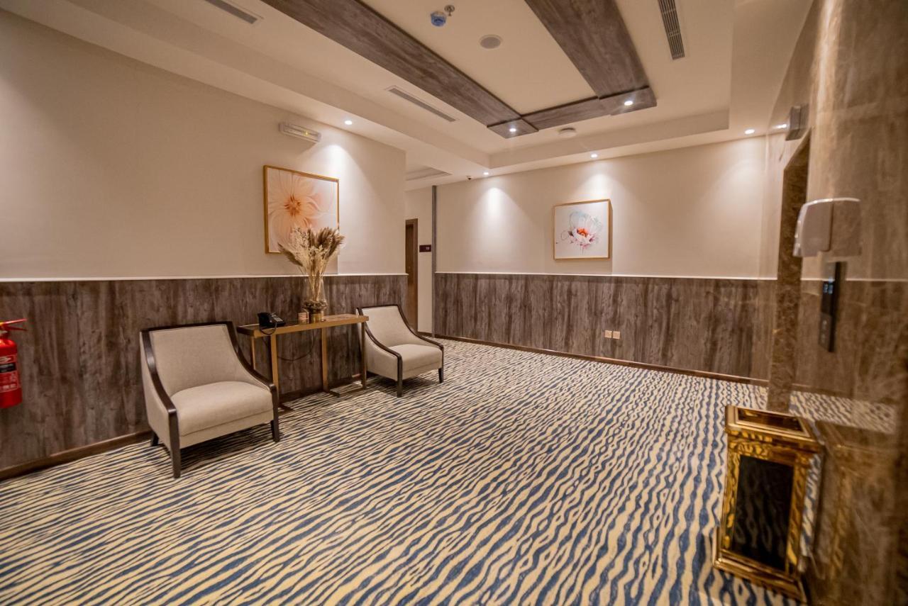 Diyar Home Hotel Baljurashi Esterno foto