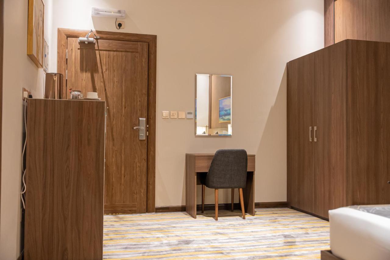 Diyar Home Hotel Baljurashi Esterno foto