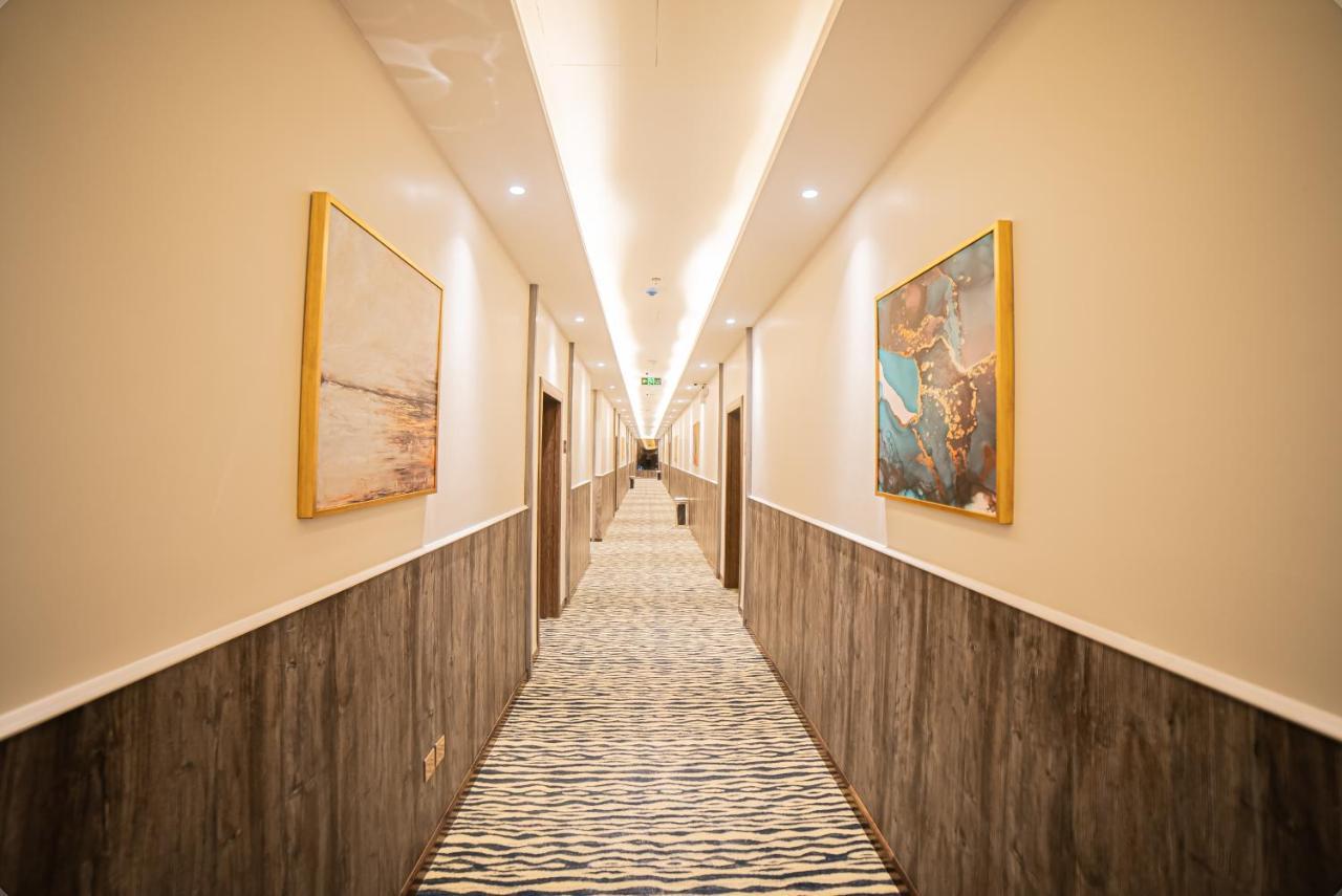 Diyar Home Hotel Baljurashi Esterno foto